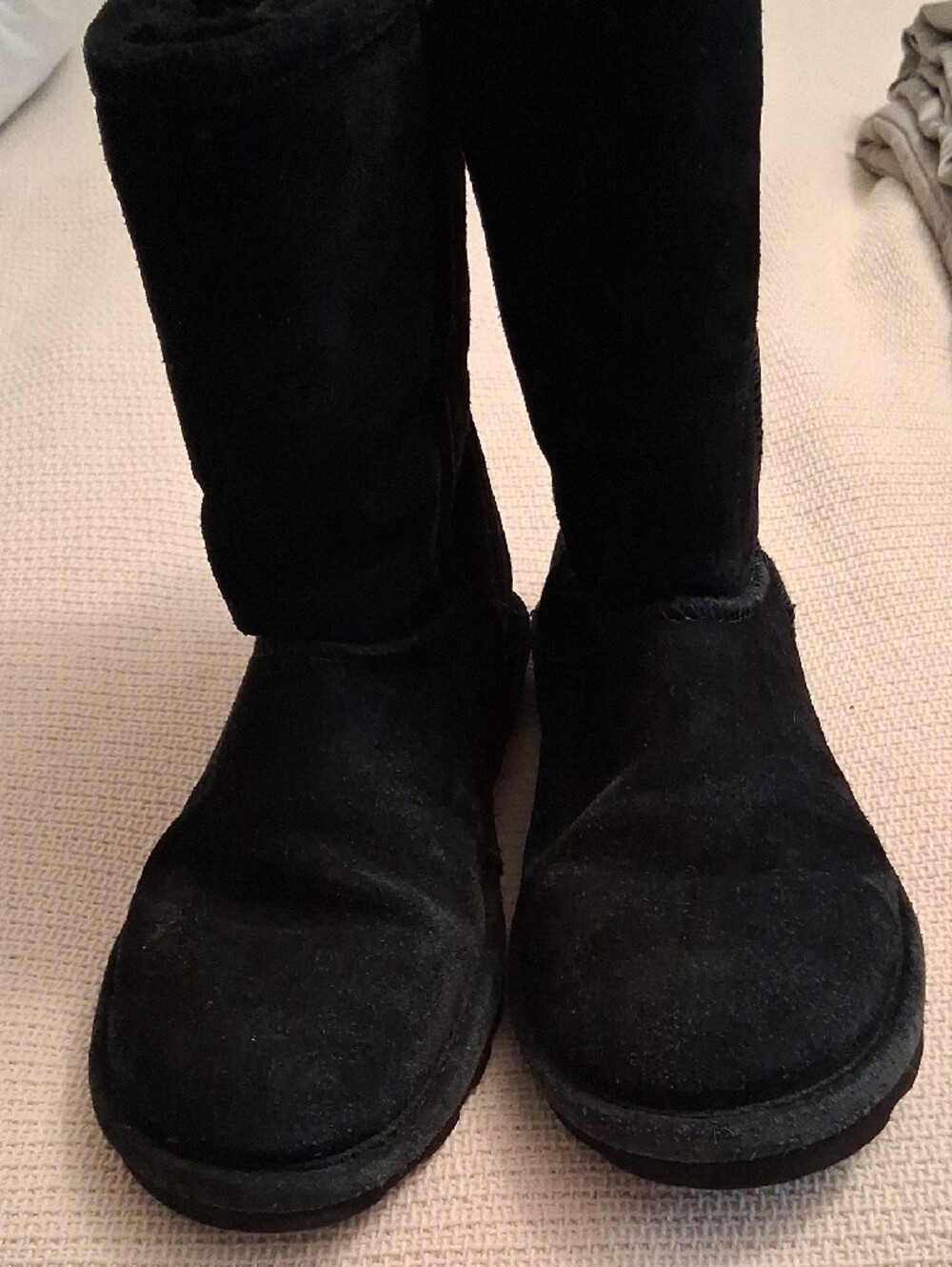 BearPaw Women's Black Plush-Lined Winter Boots - Picture 5 of 6